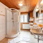 Modern In With Balcony Appartement *