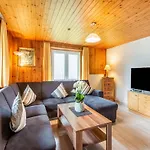 Modern In With Balcony Appartement Sankt Gallenkirch