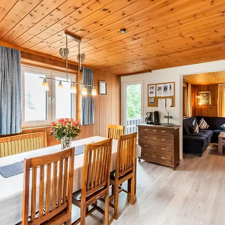 Modern In With Balcony Apartment *