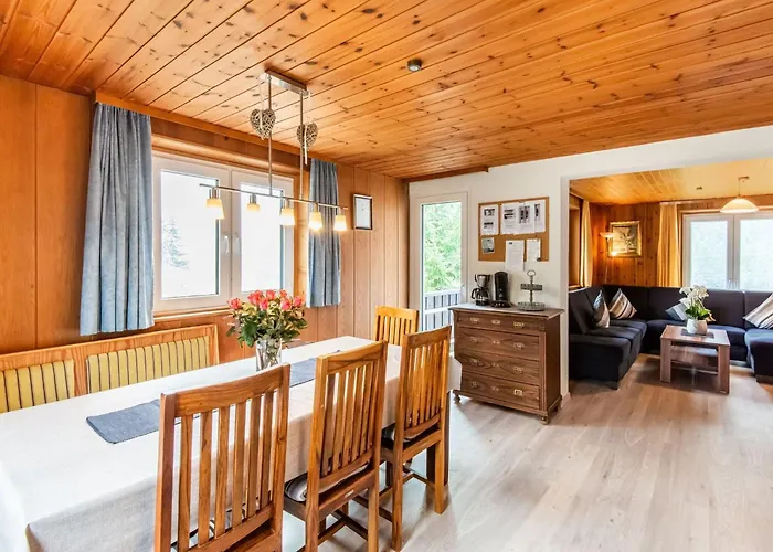 Modern In With Balcony Apartment *